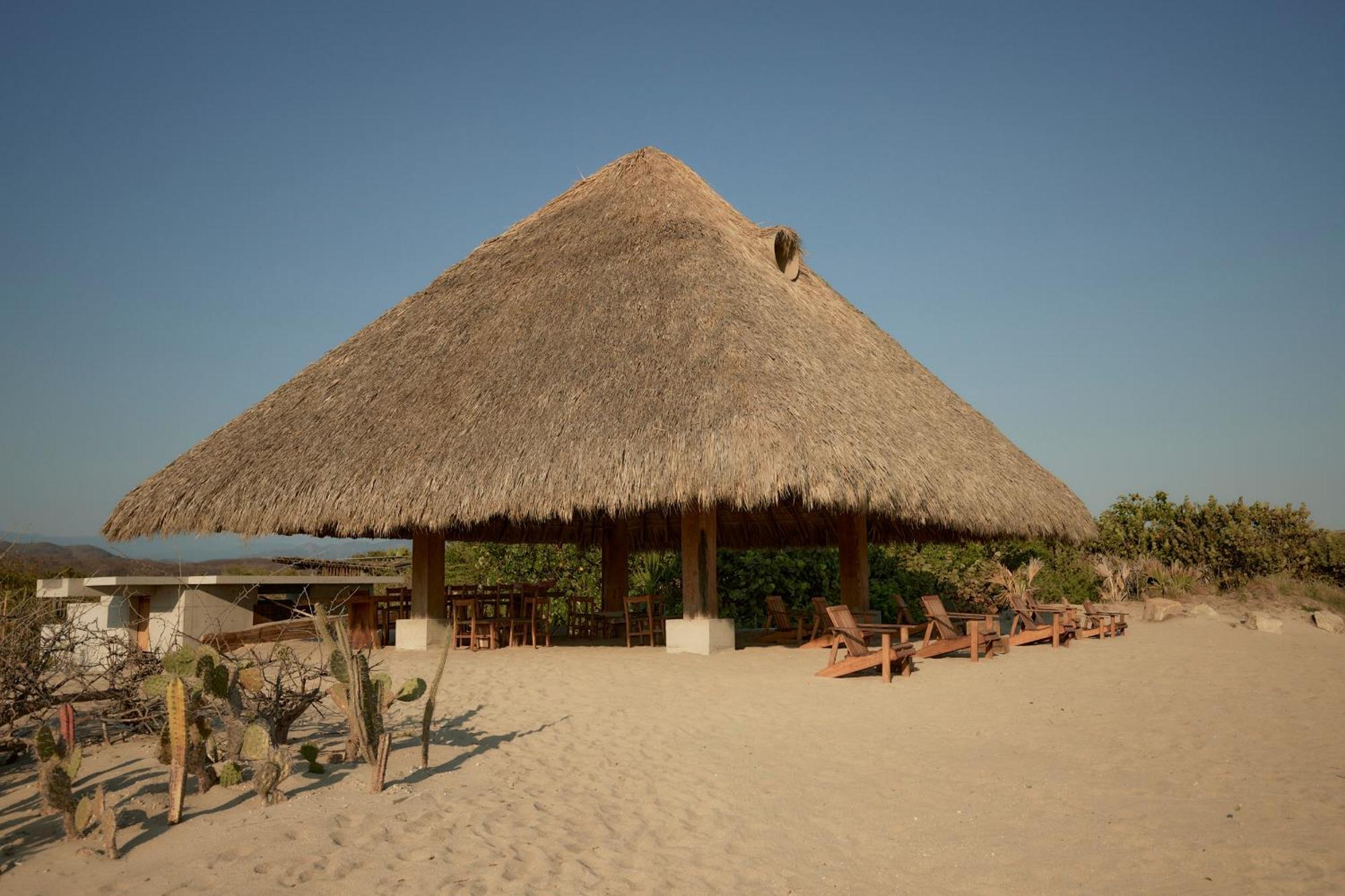 Отель Punta Pajaros Пуэрто-Эскондидо Экстерьер фото